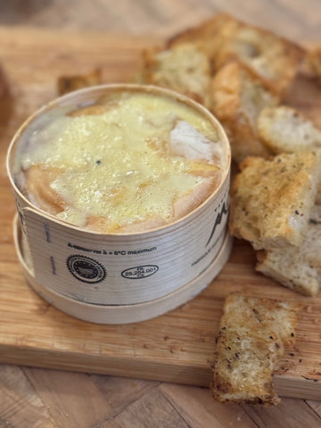 kaasfondue voor 2 of als aperohapje met Vacherin Mont d'or per stuk